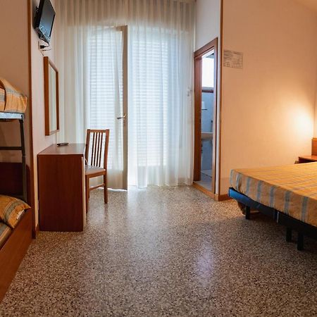 Hotel Happy Milano Marittima Esterno foto