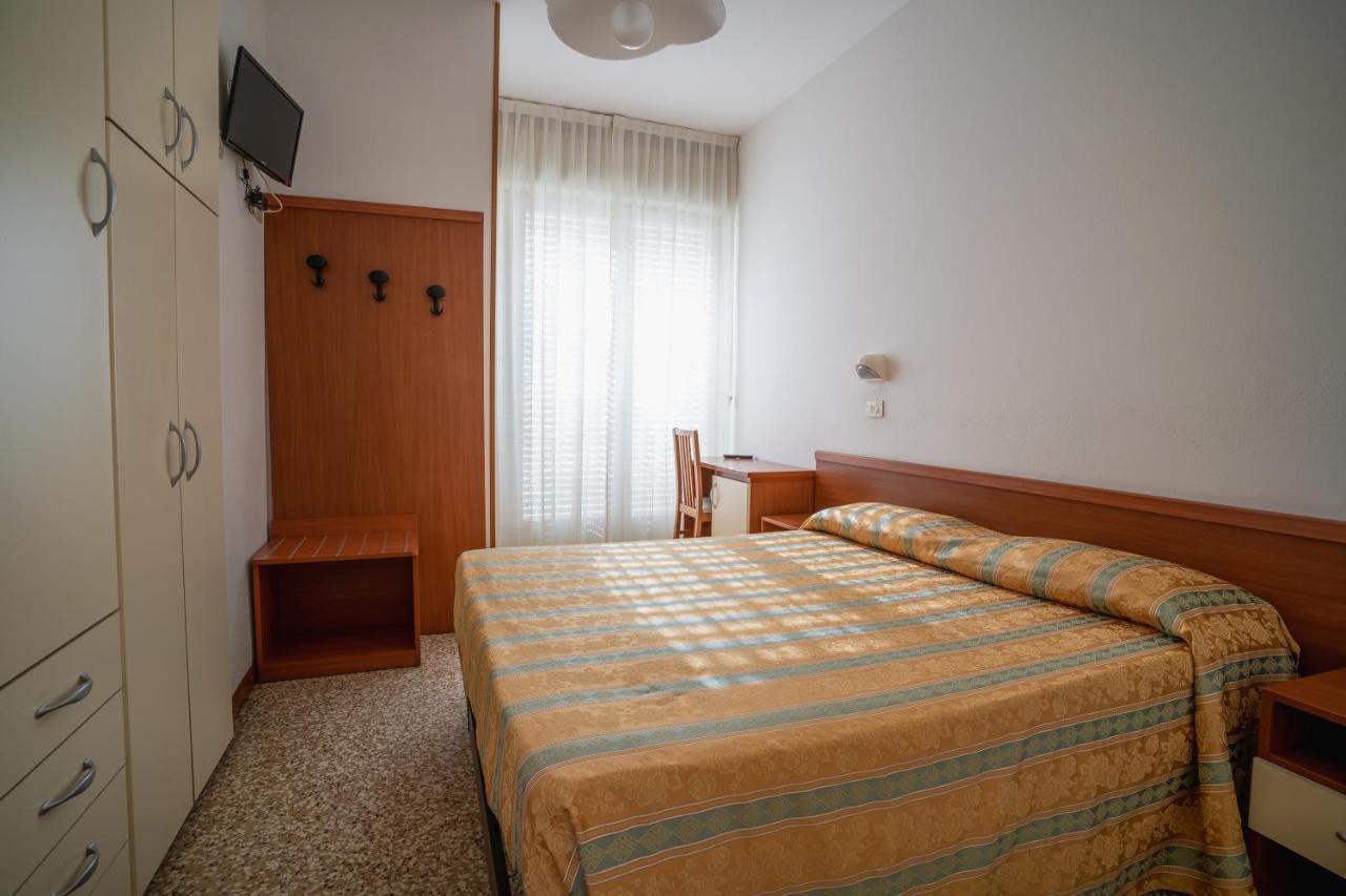 Hotel Happy Milano Marittima Esterno foto