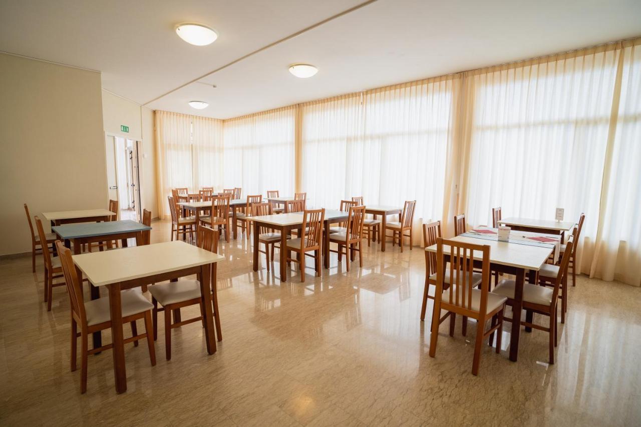 Hotel Happy Milano Marittima Esterno foto