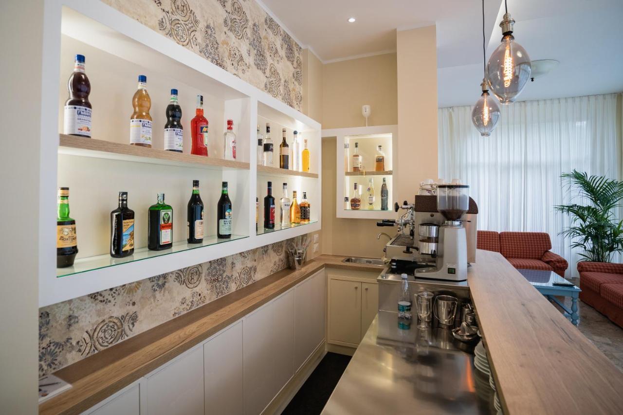 Hotel Happy Milano Marittima Esterno foto