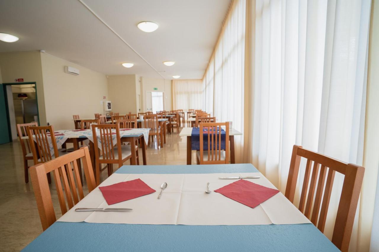 Hotel Happy Milano Marittima Esterno foto