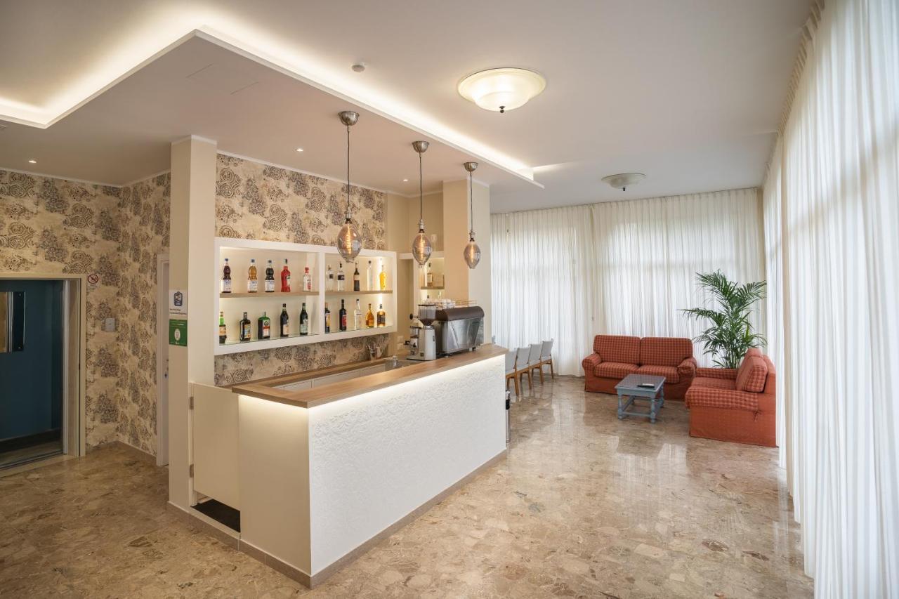 Hotel Happy Milano Marittima Esterno foto
