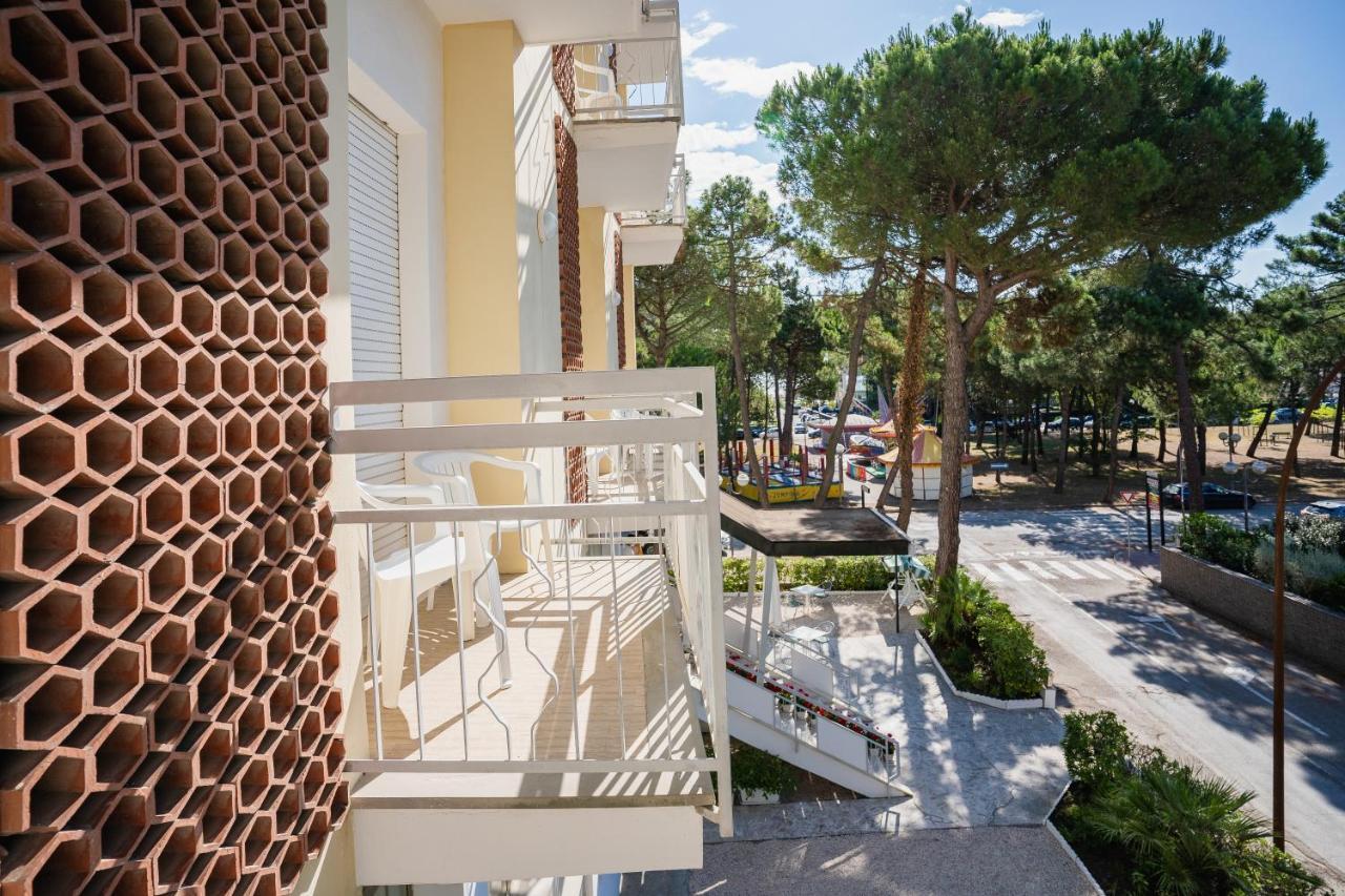 Hotel Happy Milano Marittima Esterno foto